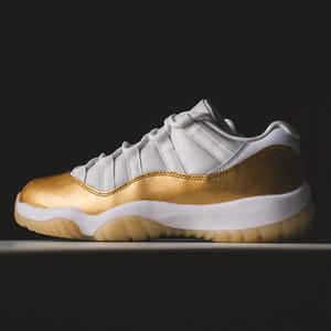 WMNS Air Jordan 11 Retro Low (white / metallic gold / team gold)