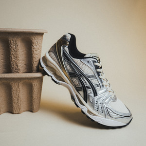 Gel-Kayano 14 (birch / pure silver)