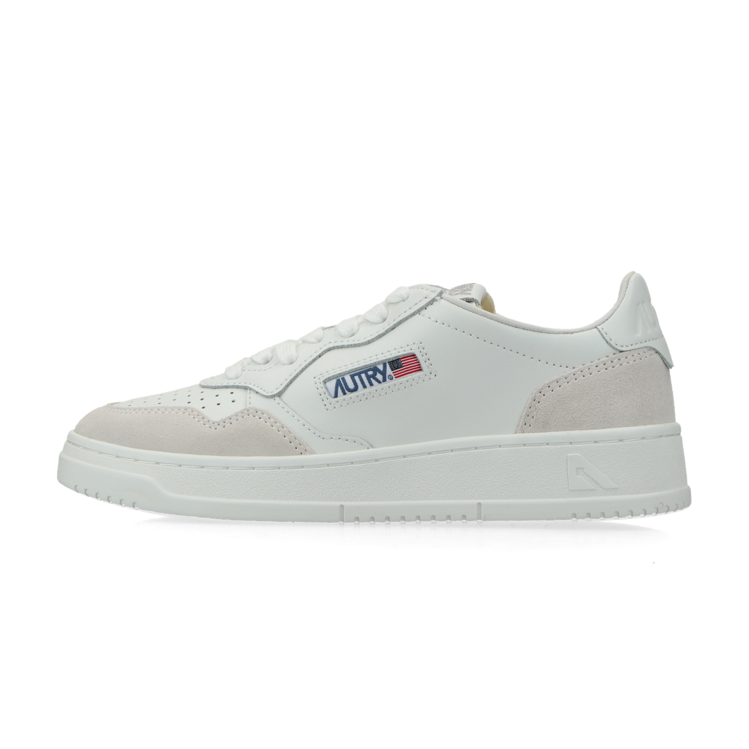 Autry Medalist Low (leat / suede totalwht) | 43einhalb Sneaker Store
