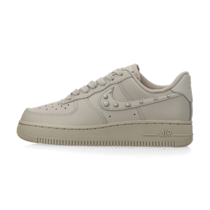 Nike WMNS Air Force 1 07 (cream ii / cream ii / metallic silver / white)