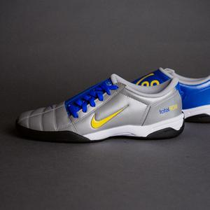 Total 90 (metallic silver / lightening / racer blue)