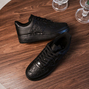 Air Force 1 07 (black / black / metallic silver)