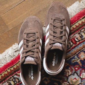 Handball Spezial Lo (earth strata / footwear white)