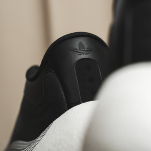 Hyperboost Ephr Lt (core black / footwear white / core black)