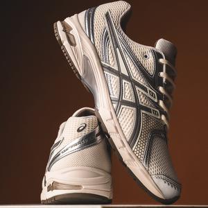 GEL-DS TRAINER 14 (cream / clay grey)