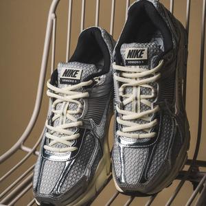 Zoom Vomero 5 (grey fog / chrome / metallic silver)