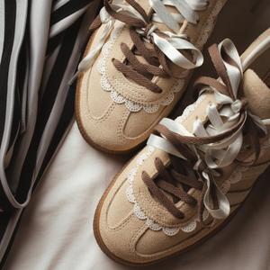 Handball Spezial W (sand strata / off white)
