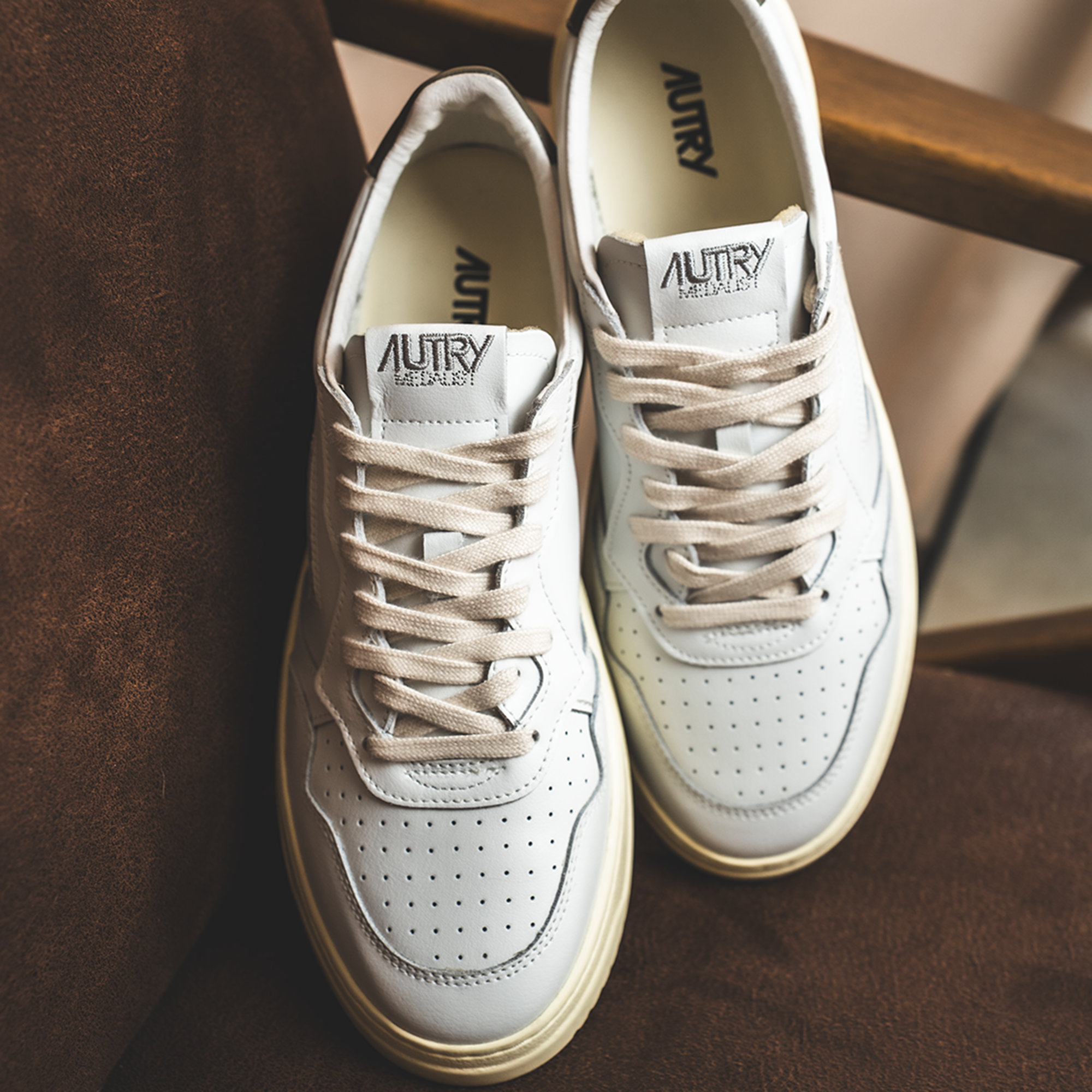 Autry 메달리스트 로우