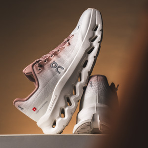 Cloudtilt 1 W (biscuit / ivory)