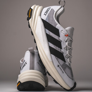 Terrex Freehiker 3 (footwear white / core black / off white)