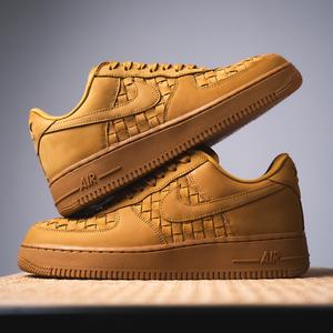 Air Force 1 Low Retro (wheat / wheat / sail / team red)