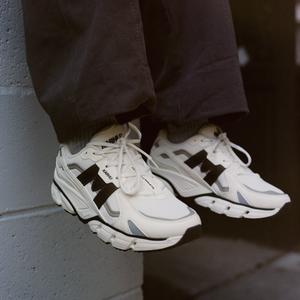 Super Fulcrum (vanilla ice / black)