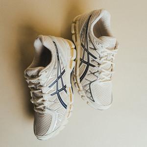 GEL-KAYANO 20 (cream / independence blue)