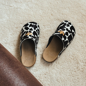 Adimule (core black / core black / footwear white)