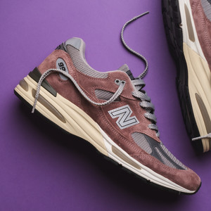 U991MA2 - Made in England (rose taupe)