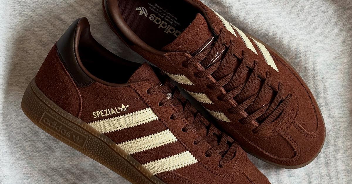 adidas Handball Spezial W (auburn / off white) | 43einhalb Sneaker